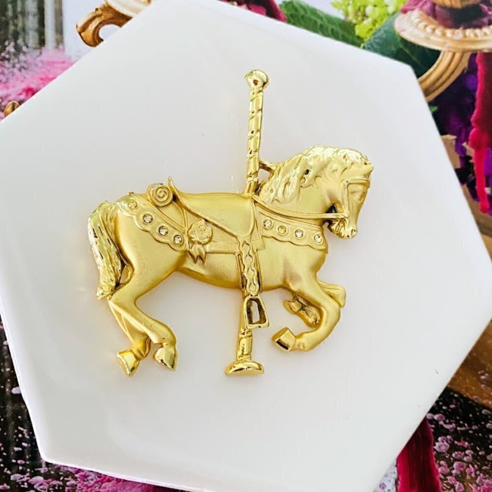 Vintage 80s Goldtone Carousel Horse Merry Go Round Brooch Pin